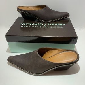 DONALD J PLINER WESTERN COUTURE COLLECTION MULES